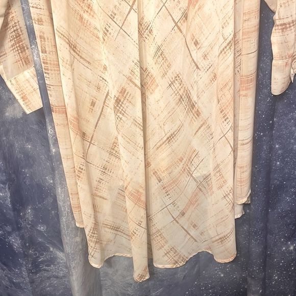 Lisa Rinna long sleeved sheer button down duster/tunic Super super cute! Sz 1X - Picture 6 of 6